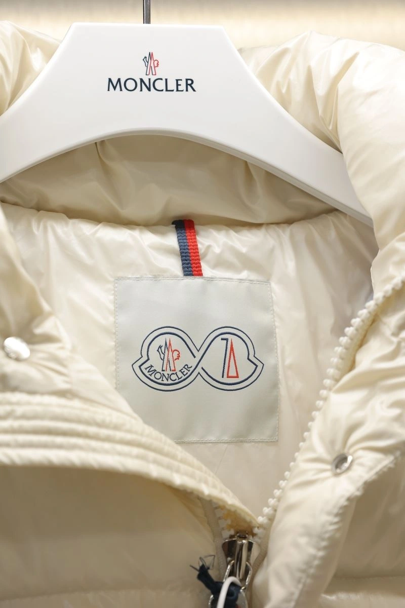 Cozy Moncler Down Jackets 143948