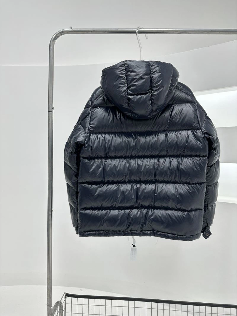 Sleek Moncler Down Jackets 143947
