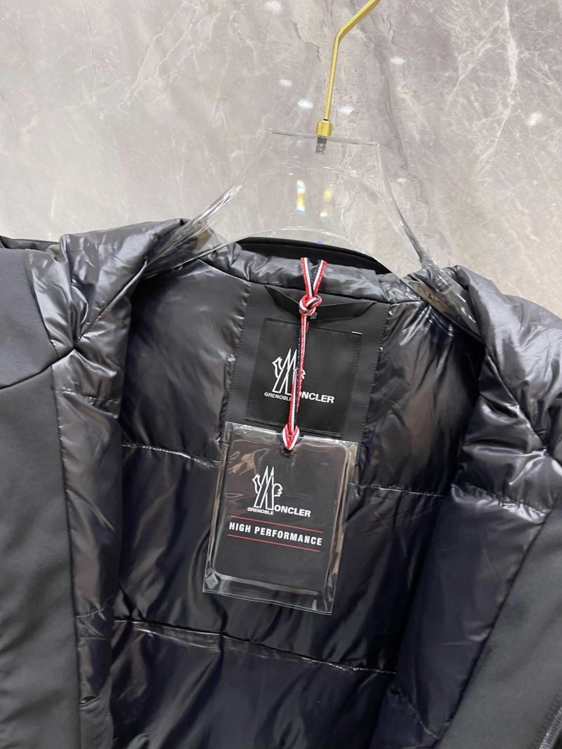 Moncler Down Jackets Soft 143943