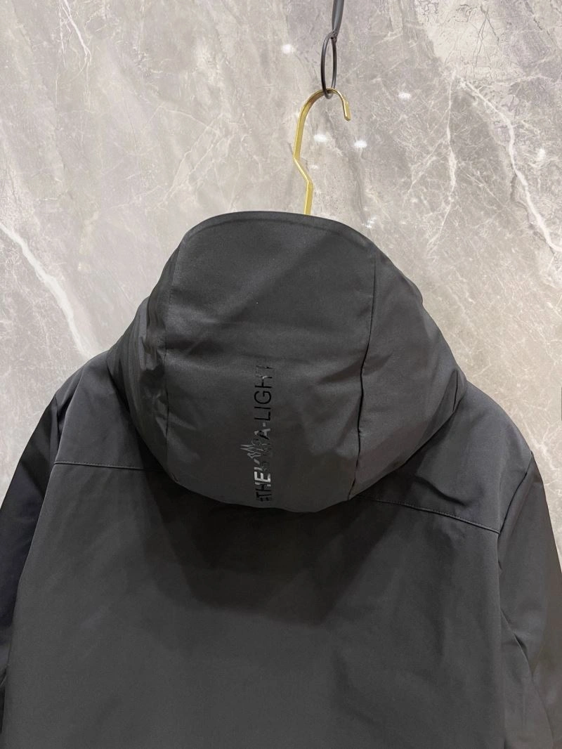SmoothTexture Moncler Down Jackets 143940