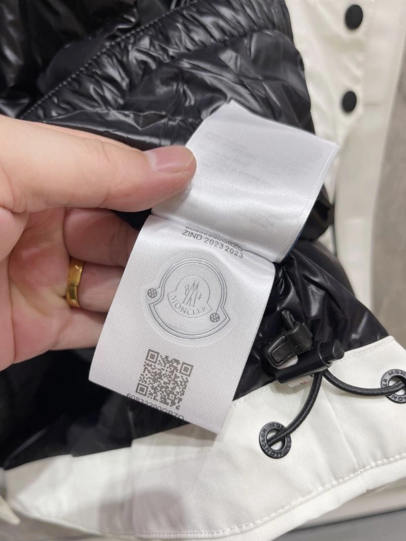 Moncler Down Jackets ModernLook 143941