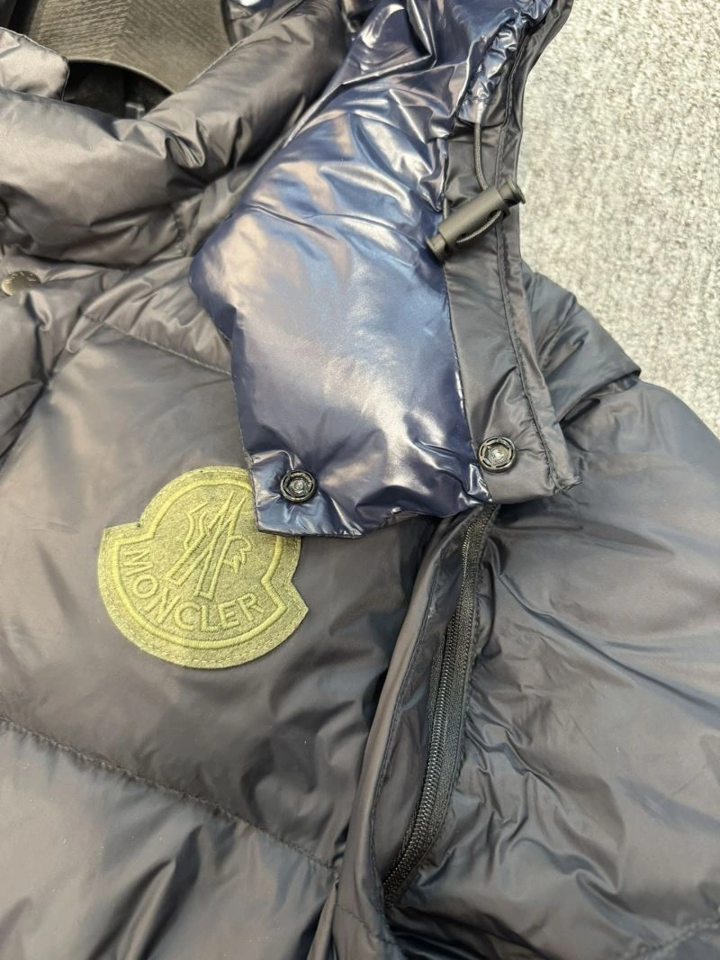 Neat Moncler Down Jackets 143934