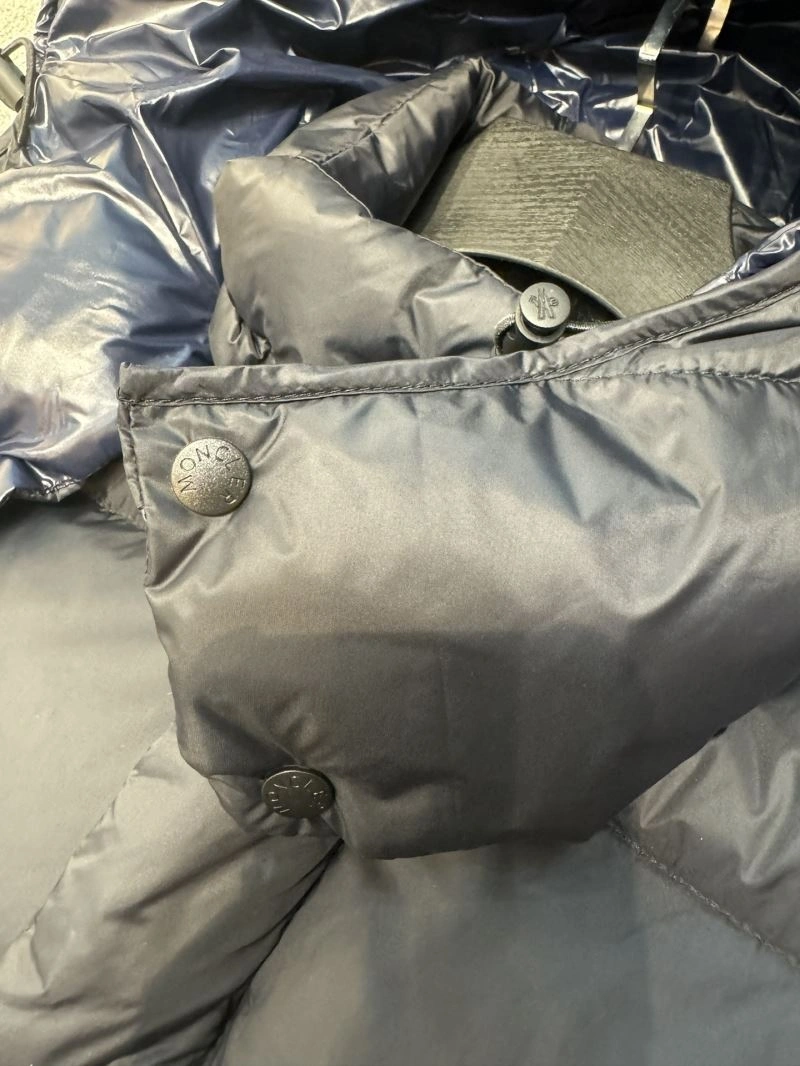 Neat Moncler Down Jackets 143934