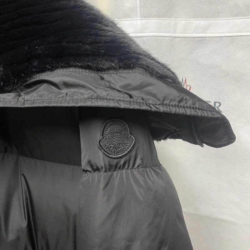 Moncler Down Jackets FreshLook 143939