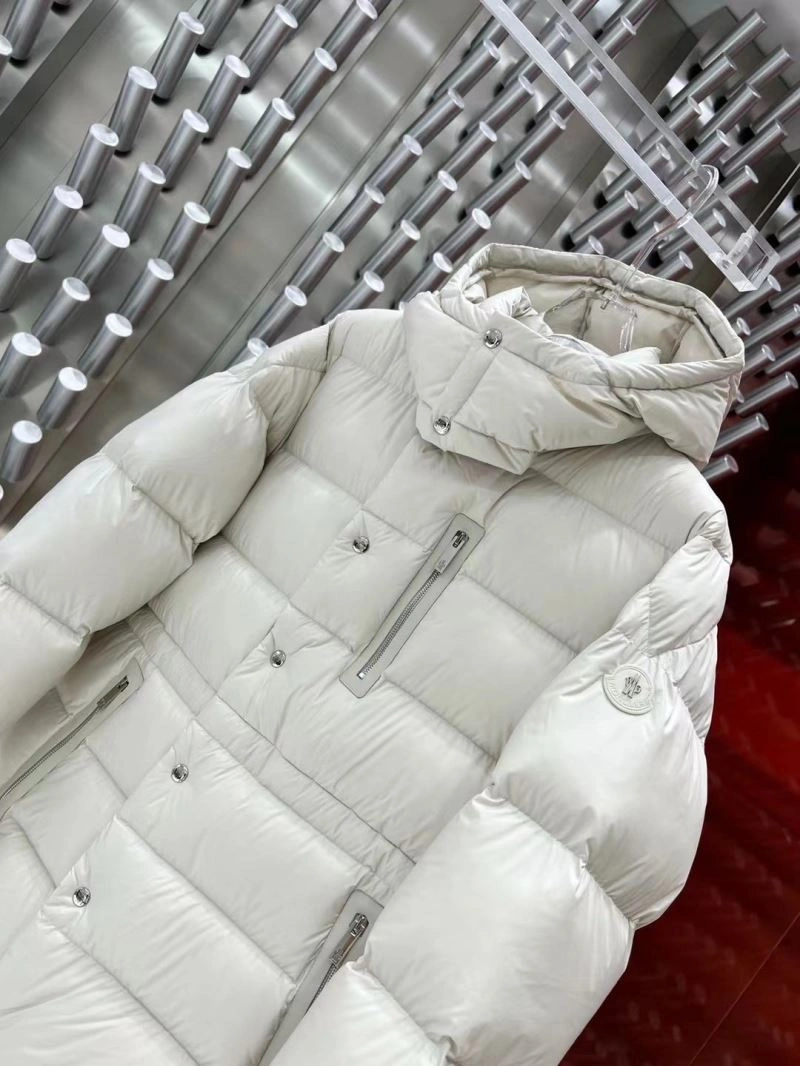 Moncler Down Jackets Practical 143926