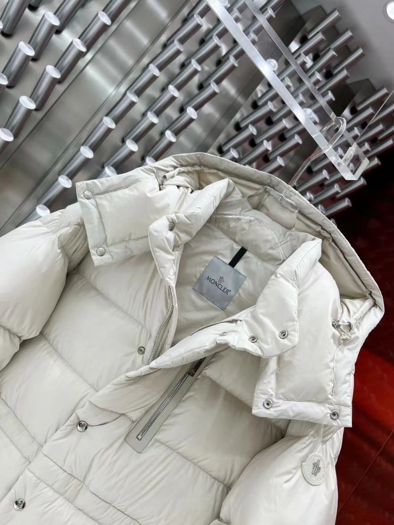 Moncler Down Jackets Practical 143926