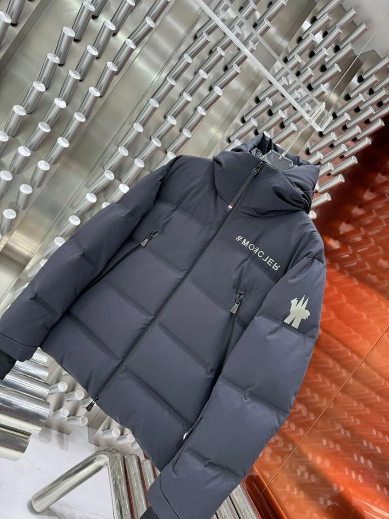 Moncler Down Jackets Colorful 143930