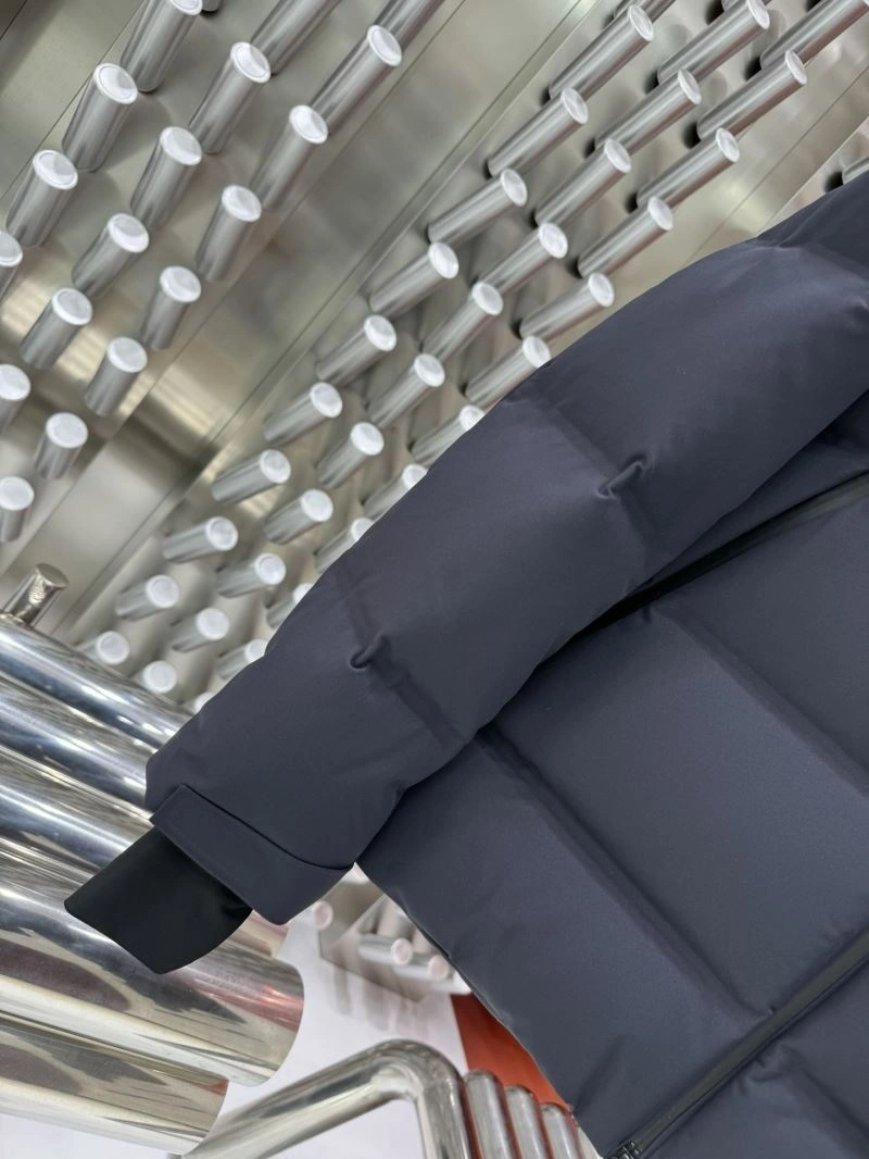 Moncler Down Jackets Colorful 143930