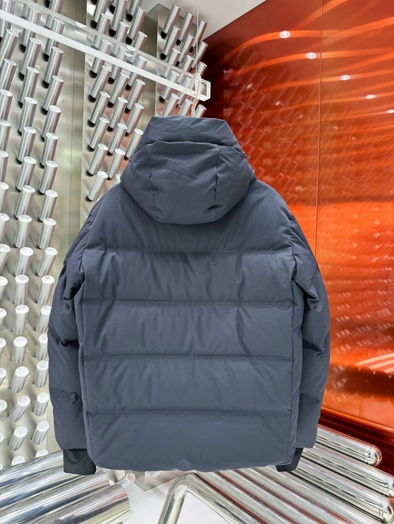 Moncler Down Jackets Colorful 143930