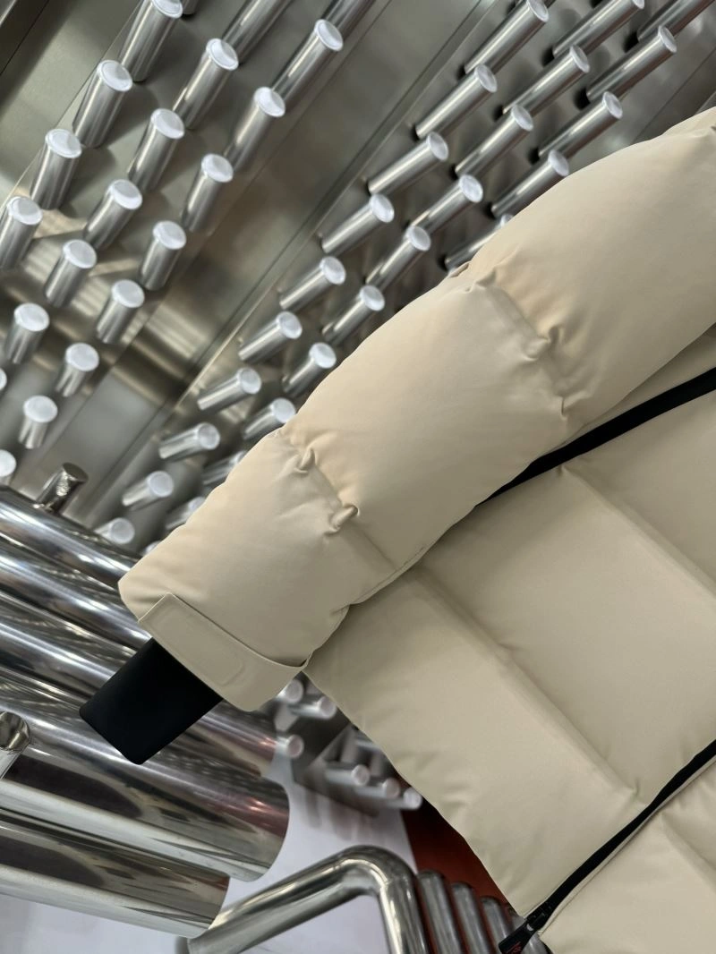 Bold Moncler Down Jackets 143935