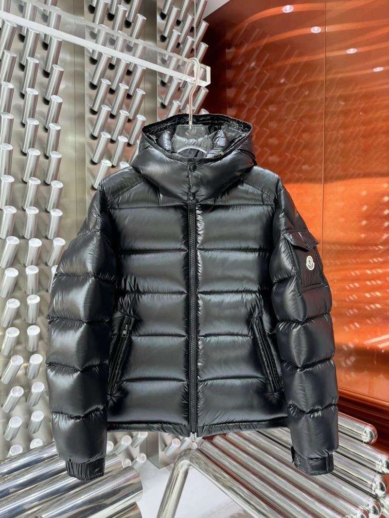 Attractive Moncler Down Jackets 143919
