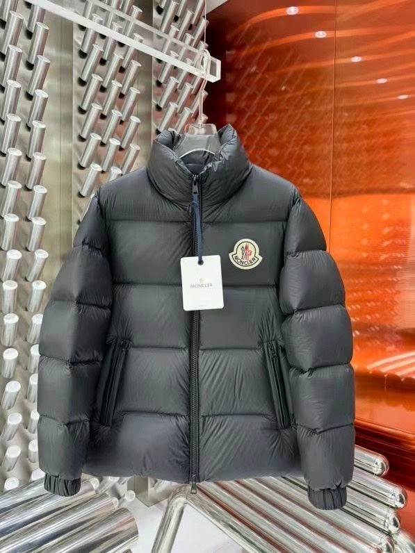 ComfortFit Moncler Down Jackets 143921