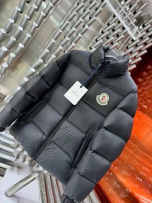 ComfortFit Moncler Down Jackets 143921
