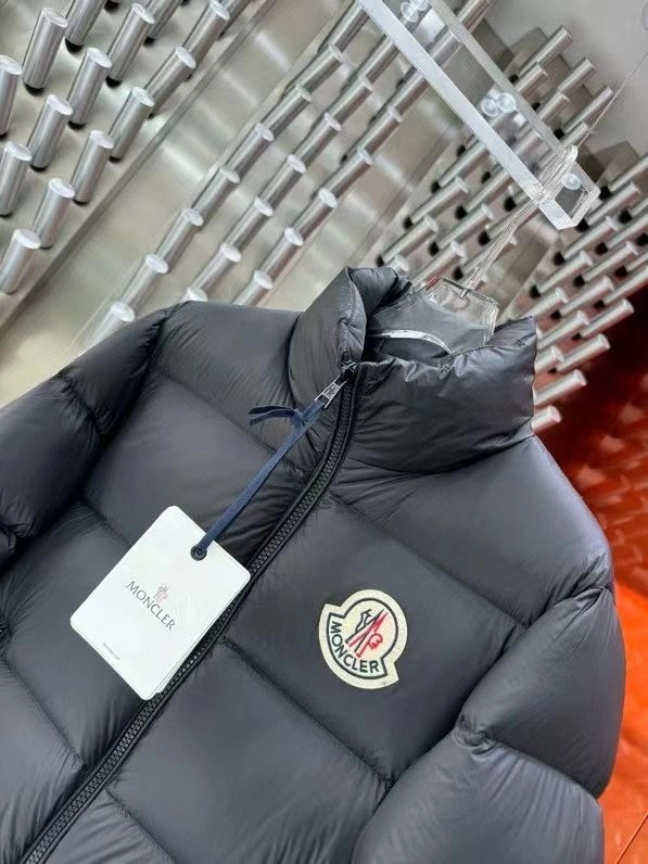 ComfortFit Moncler Down Jackets 143921