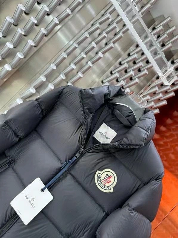 ComfortFit Moncler Down Jackets 143921