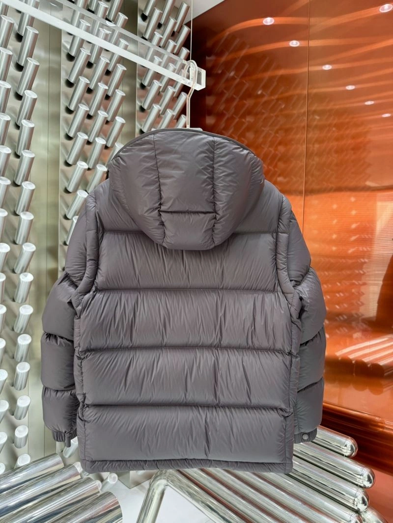 Moncler Down Jackets ComfortFit 143913