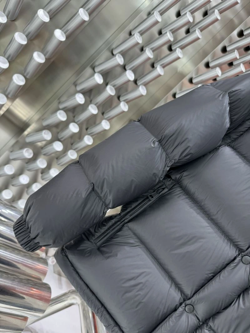 Moncler Down Jackets Elegant 143936