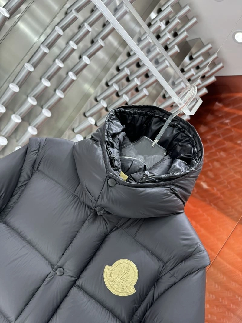 Moncler Down Jackets Elegant 143936