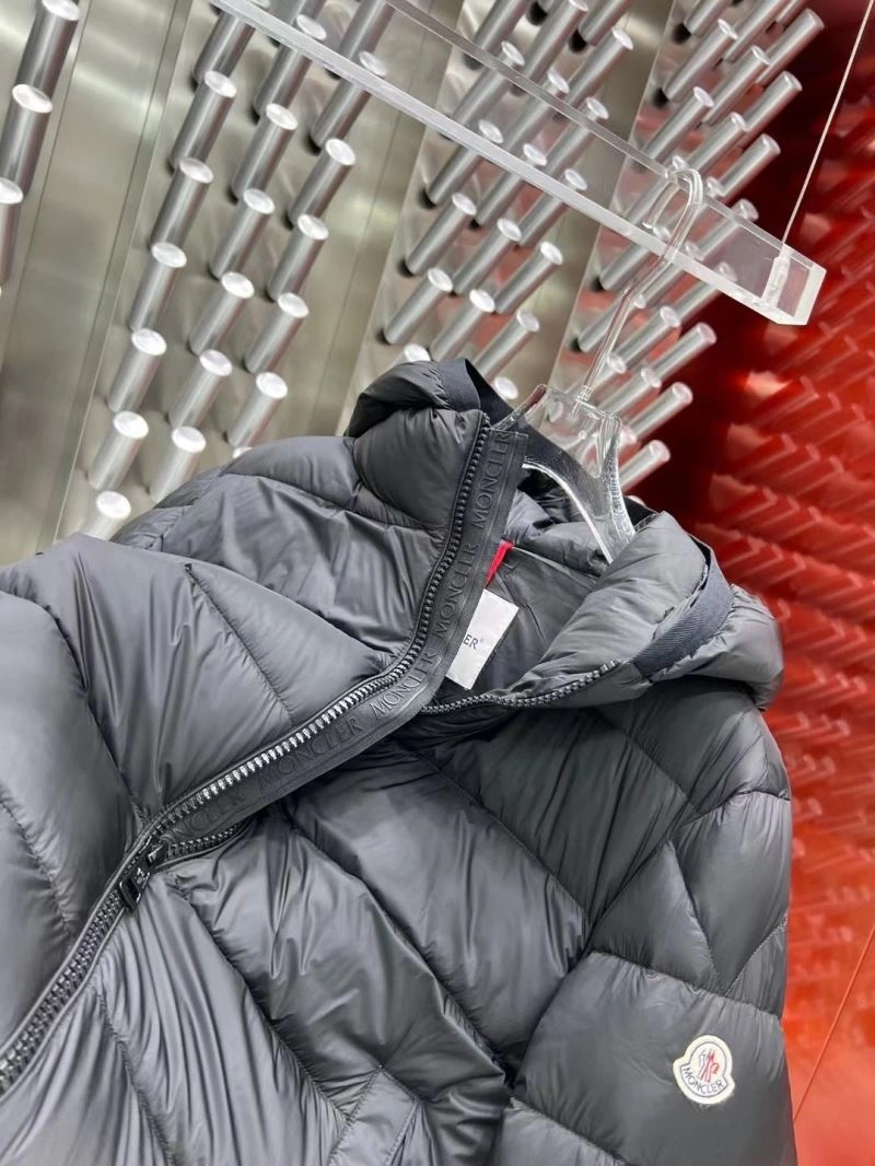 Sleek Moncler Down Jackets 143906
