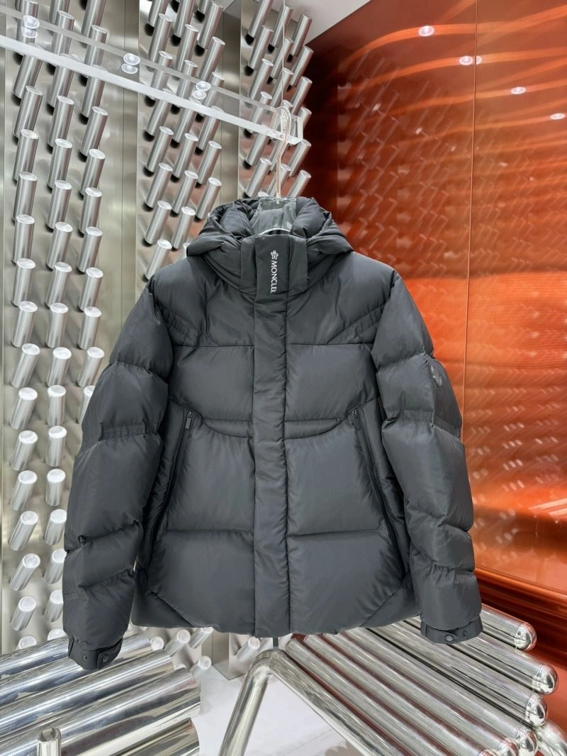 Trendsetting Moncler Down Jackets 143911