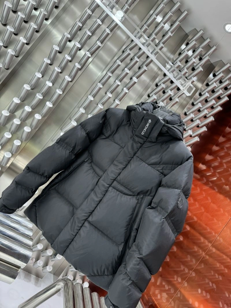 Trendsetting Moncler Down Jackets 143911