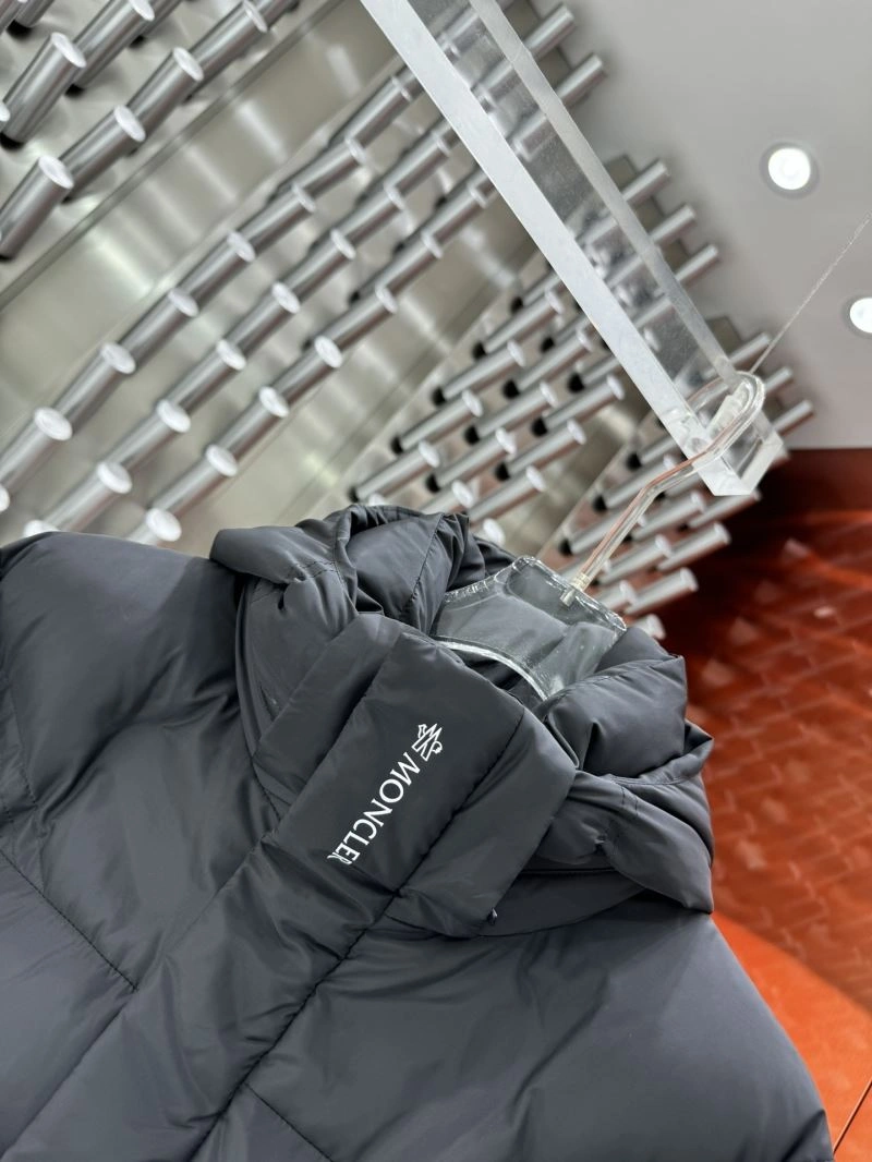 Trendsetting Moncler Down Jackets 143911