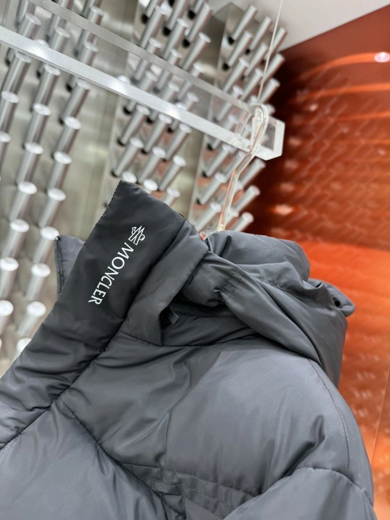 Trendsetting Moncler Down Jackets 143911
