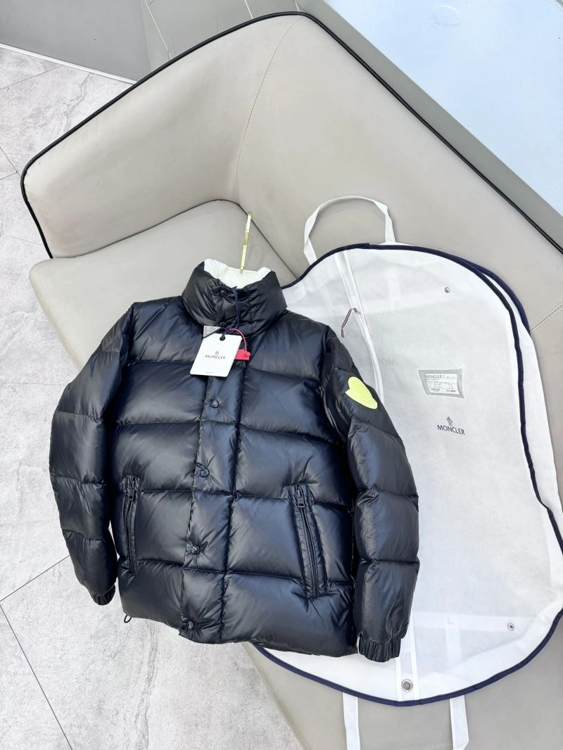 Moncler Down Jackets WaterResistant 143890