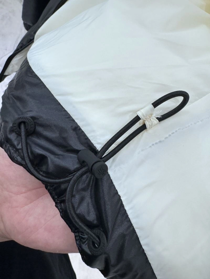 Moncler Down Jackets WaterResistant 143890
