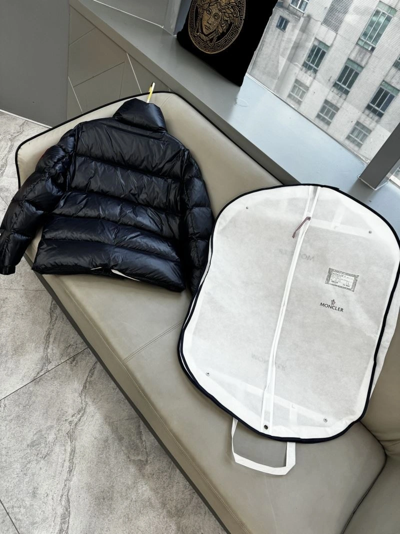 Moncler Down Jackets Compact 143892