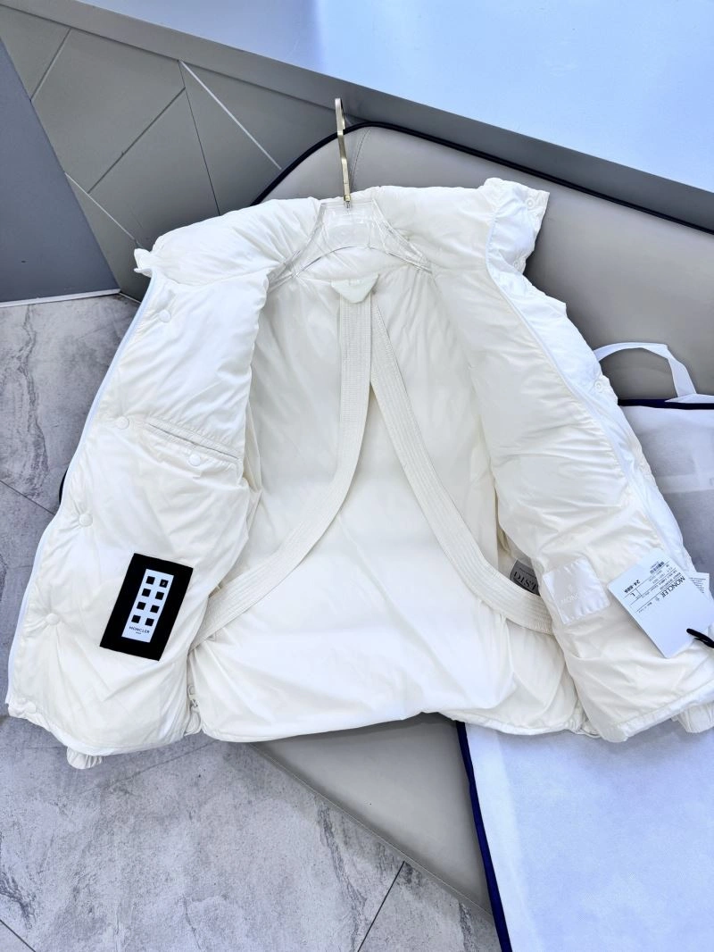Lightweight Moncler Down Jackets 143902