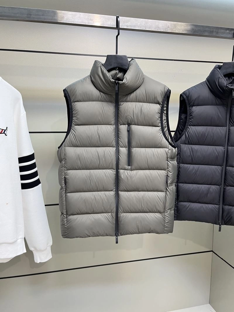 Snug Moncler Down Jackets 143896
