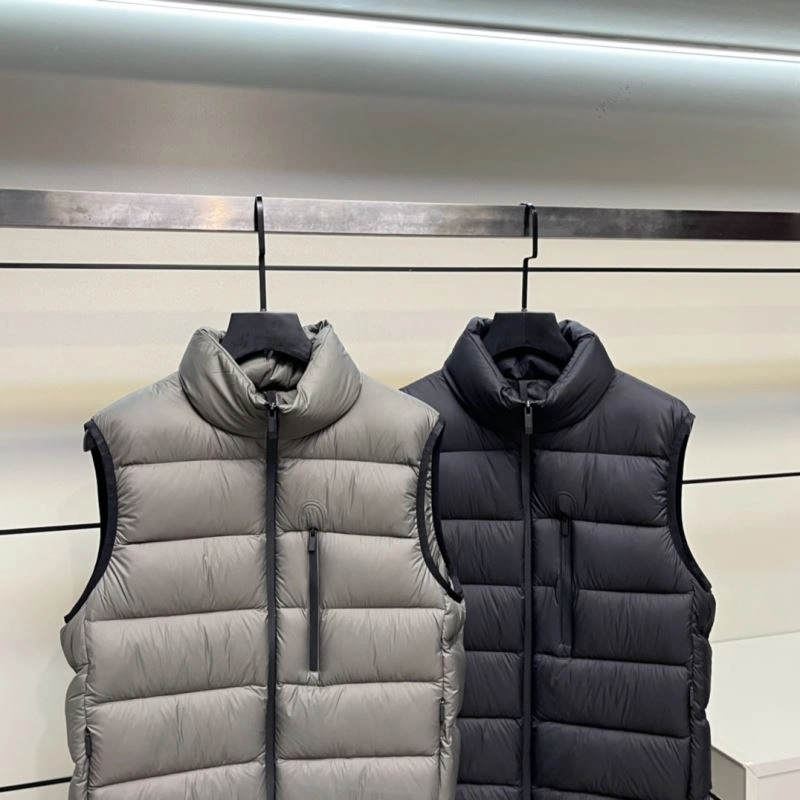 Snug Moncler Down Jackets 143896