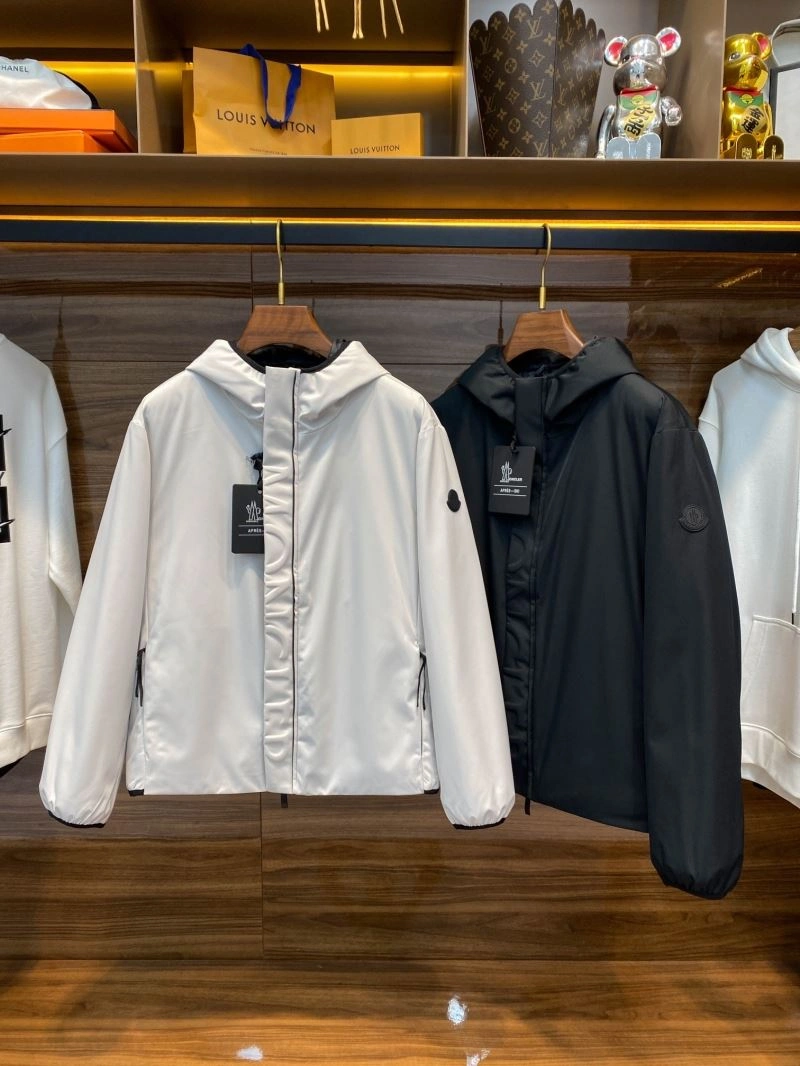 Moncler Down Jackets EyeCatching 143895