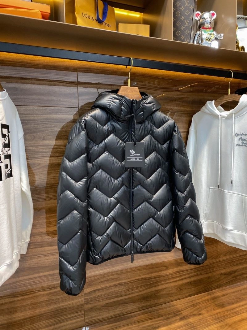 Moncler Down Jackets Cozy 143891