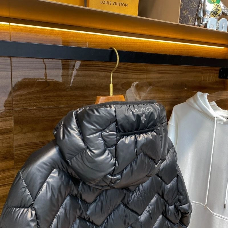 Moncler Down Jackets Cozy 143891