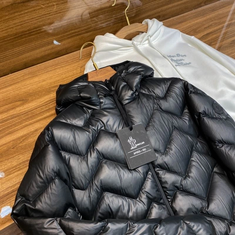 Moncler Down Jackets Cozy 143891