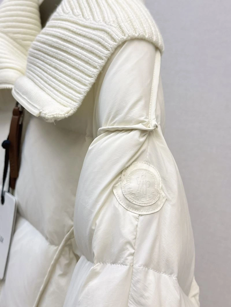 Flexible Moncler Down Jackets 143898