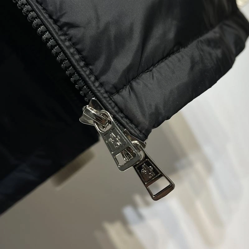 Moncler Down Jackets WeatherProof 143886