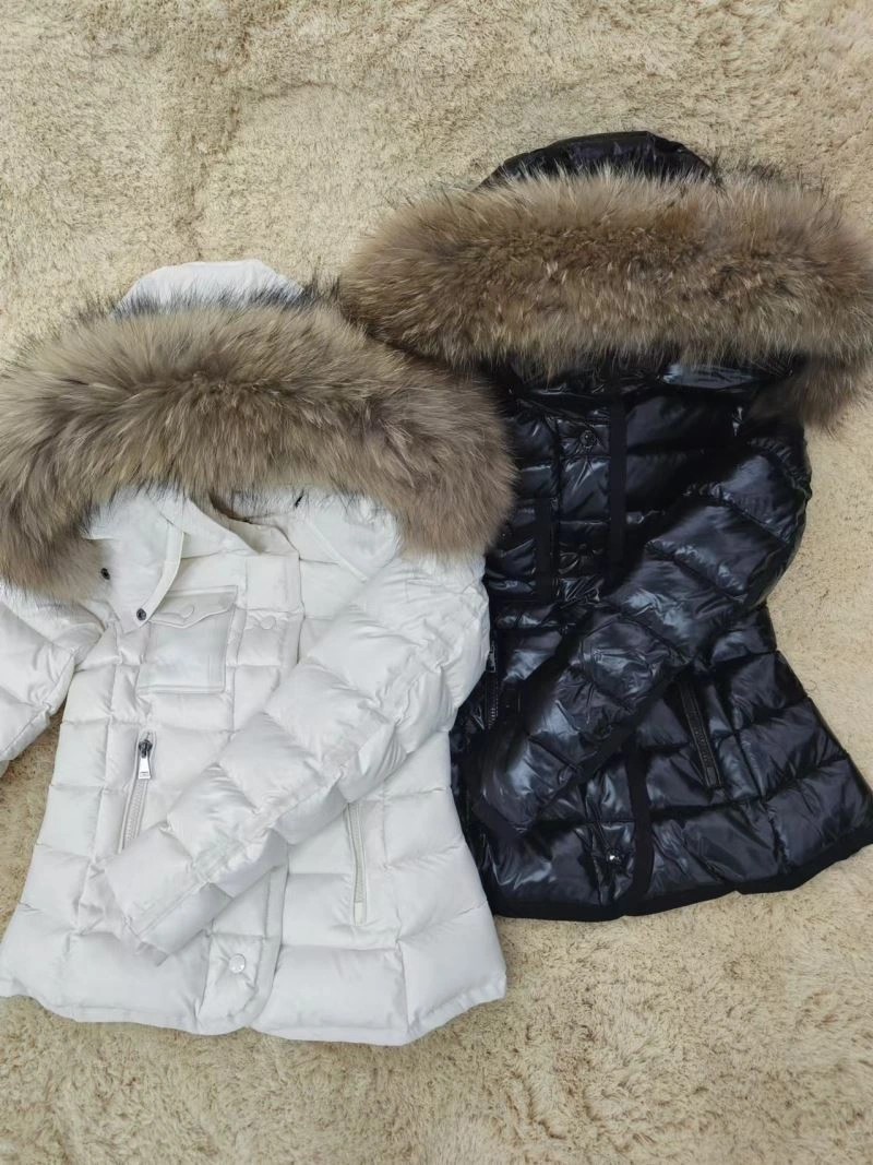 Moncler Down Jackets SmoothTexture 143879