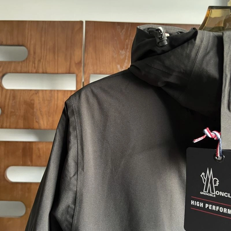 Resilient Moncler Down Jackets 143878
