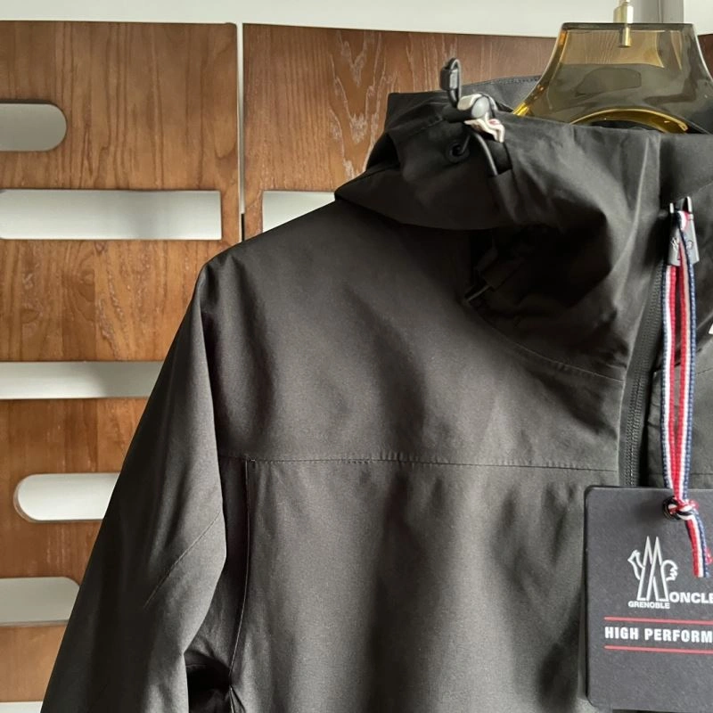 Moncler Down Jackets FlexibleFit 143870