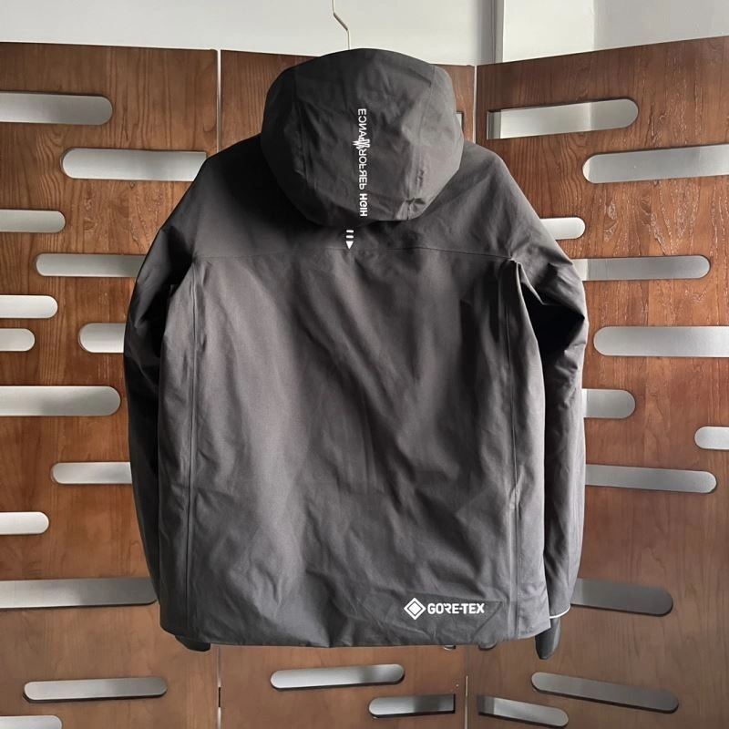 Moncler Down Jackets FlexibleFit 143870