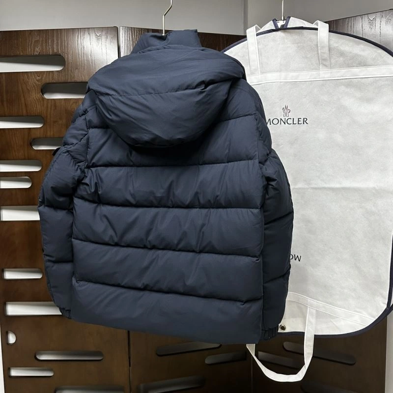 Stylish Moncler Down Jackets 143877
