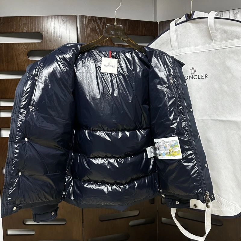 Stylish Moncler Down Jackets 143877