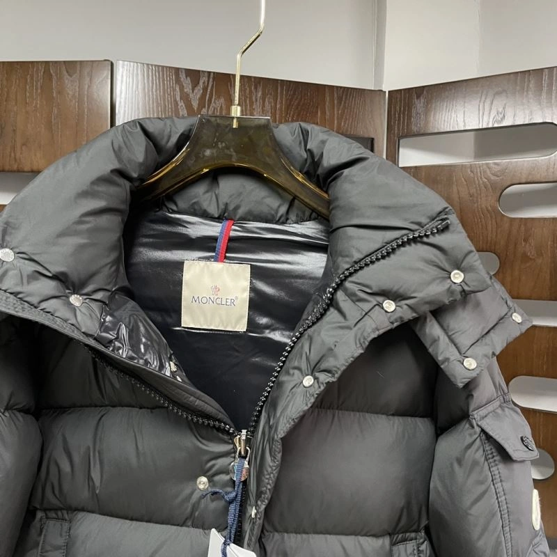 Moncler Down Jackets Functional 143880