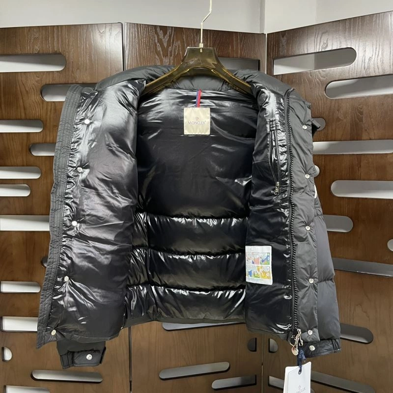 Moncler Down Jackets Functional 143880