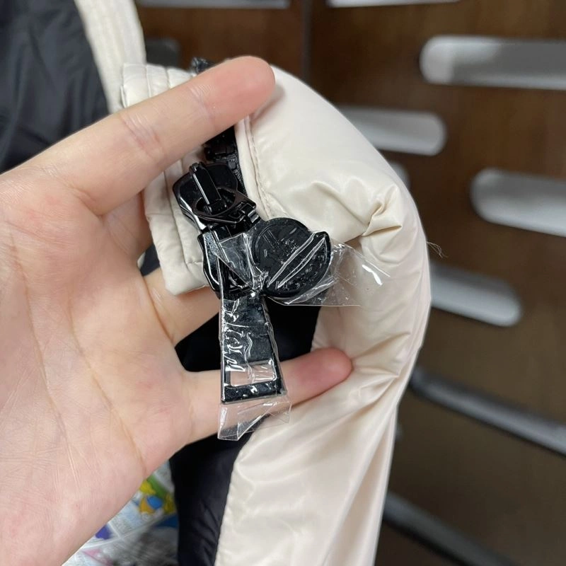 OdorResistant Moncler Down Jackets 143875