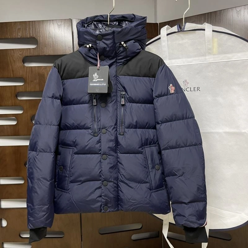 Moncler Down Jackets Sporty 143865