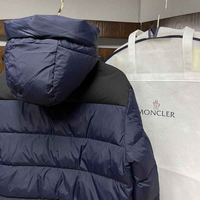 Moncler Down Jackets Sporty 143865